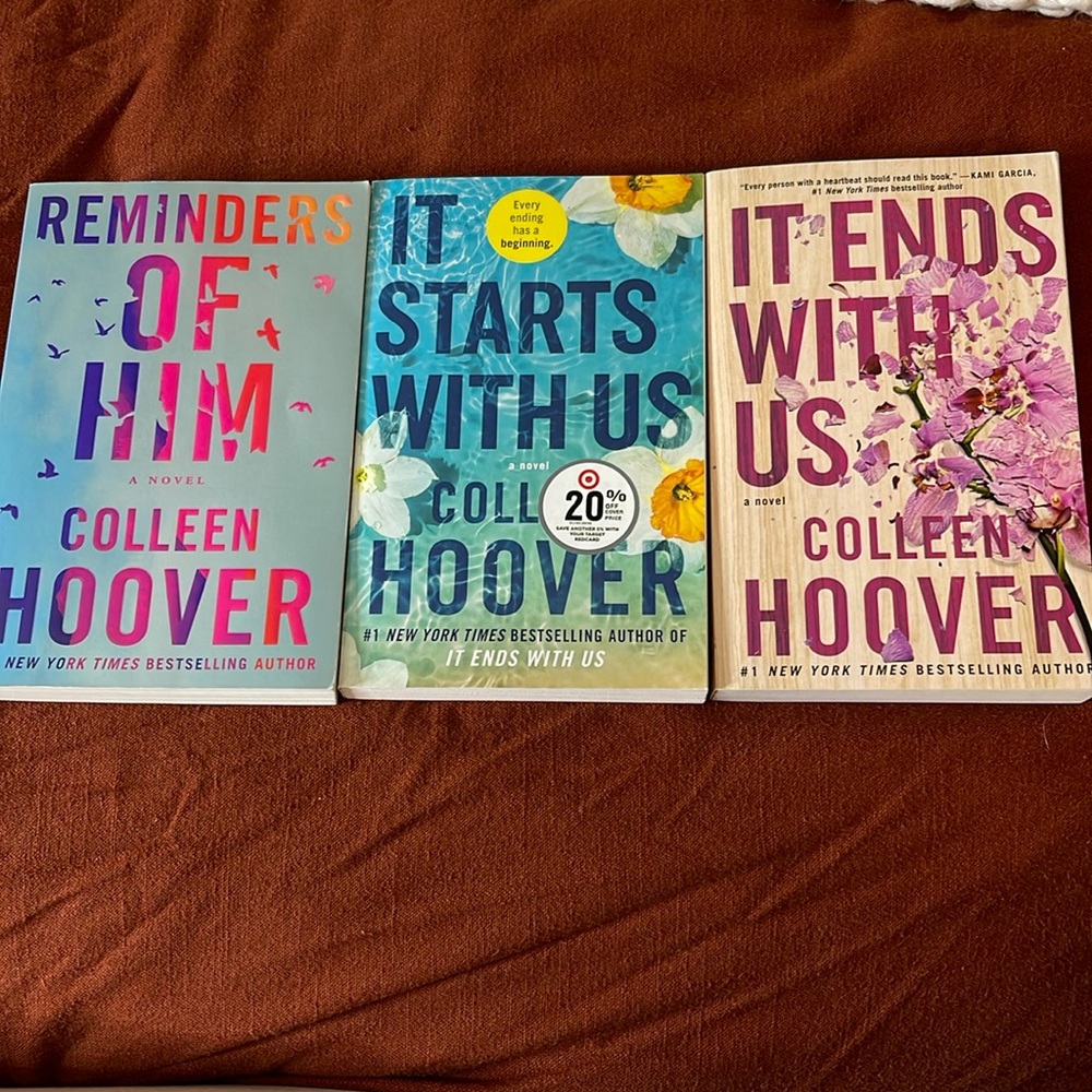 BRAND NEW! Colleen Hoover bundle books!